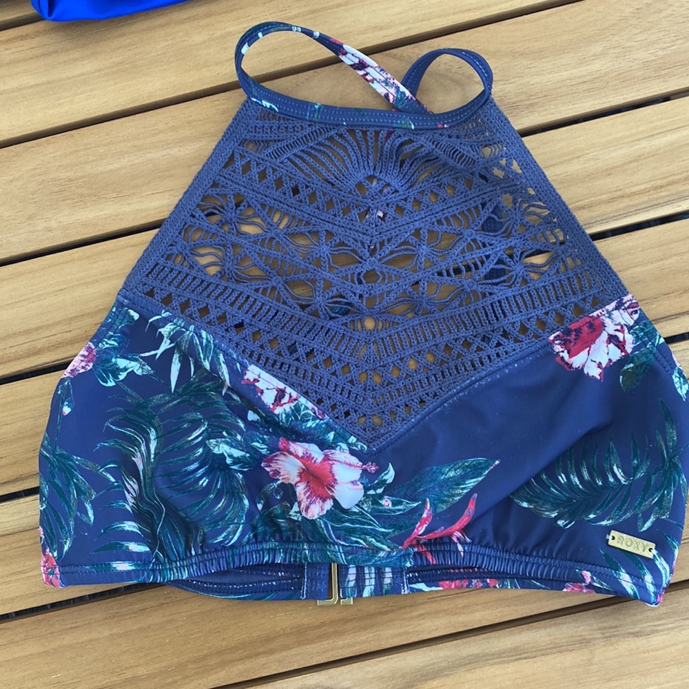 Size XS-L Bikini Bundle - Picture 6 of 14